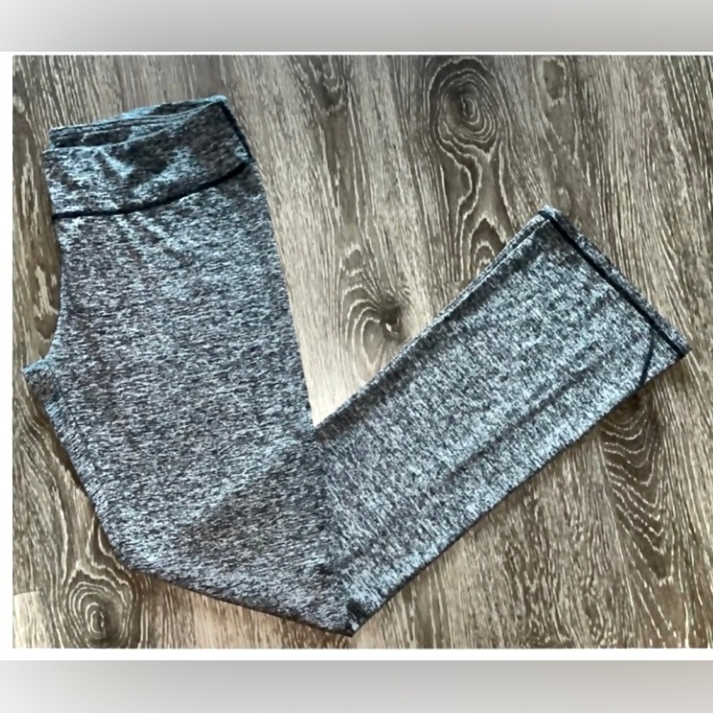 SALE🎈PRANA MIND BODY AND SPIRIT PULL ON GRAY PANTS!
